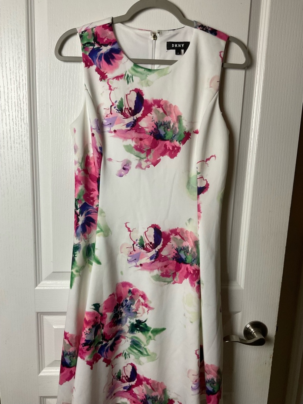 DKNY White Floral Sleeveless Fit & Flare Dress Size 6 - Picture 2 of 10